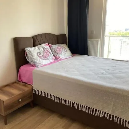 2 Bedroom Apartment,2 Bathrooms *