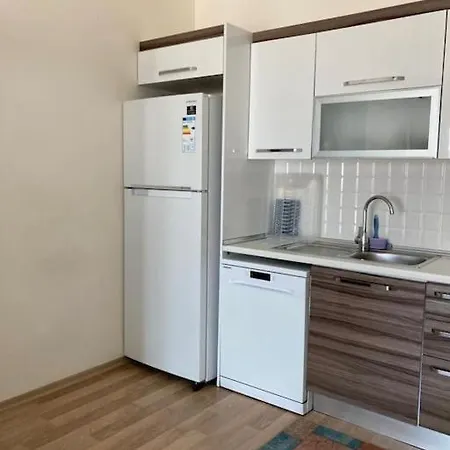 2 Bedroom Apartment,2 Bathrooms 公寓 *